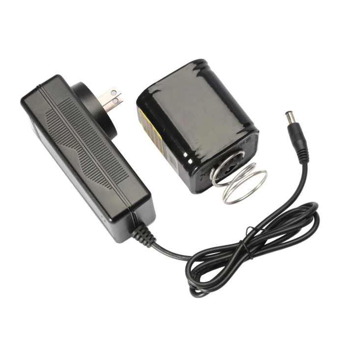 UWK C4 Eled L2 Rechargeable Black